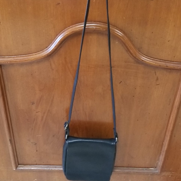 La Donna Leather Crossbody - Picture 5 of 6